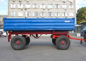 Тракторный прицеп 2ПТС-4.5